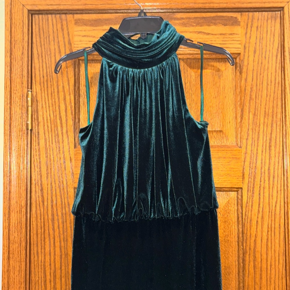 Elegant Green Velvet Halter Dress